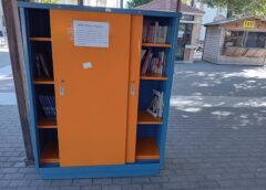 Τοποθέτηση Δανειστικής Βιβλιοθήκης στην Κεντρική Πλατεία της Χίου