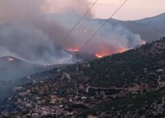 ΕΝΑΣ ΧΡΟΝΟΣ, ΔΥΟ ΚΟΣΜΟΙ