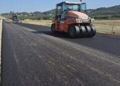 Εργασίες ασφαλτόστρωσης σε Κάμπο και Κάραβελ